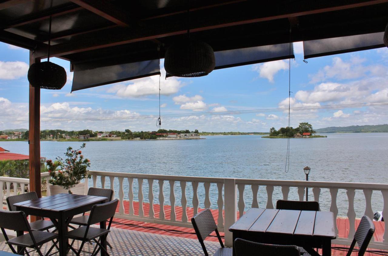Hotel Casona De La Isla Flores