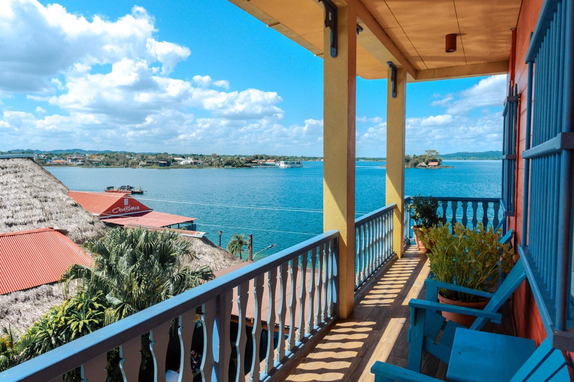Casona De La Isla Flores