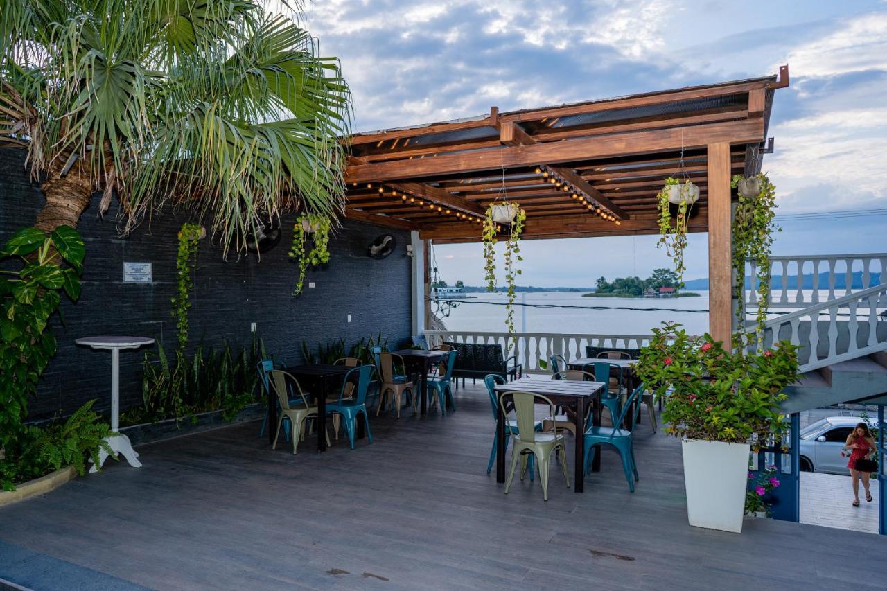 Hotel Casona De La Isla Flores