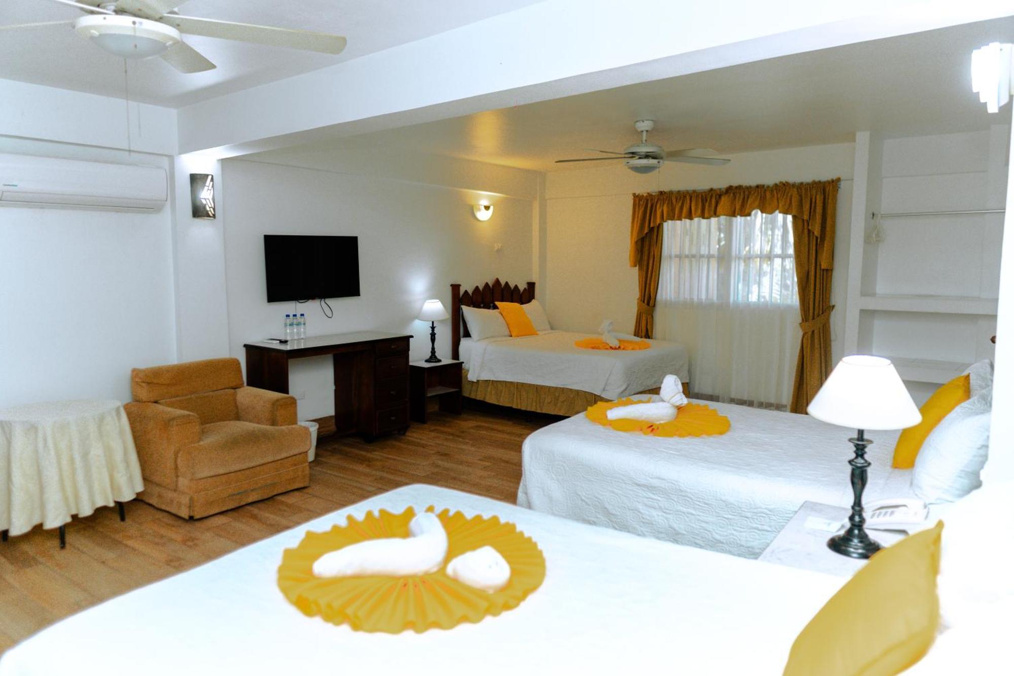 Hotel Casona De La Isla Flores